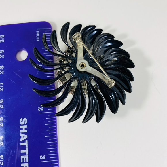 Stunning vintage black enamel and Aurora Borealis crystal Brooch 50's 60s' - Picture 3 of 4